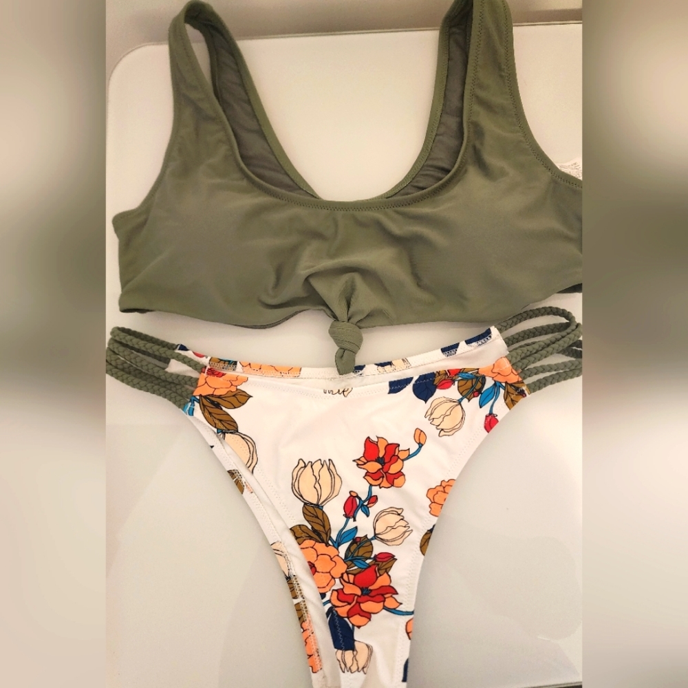 Cupshe Swimsuit Bikini Green/Floral